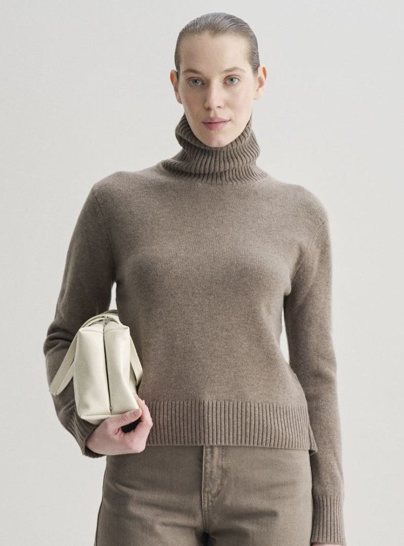 NAELA wool jumper with back detail