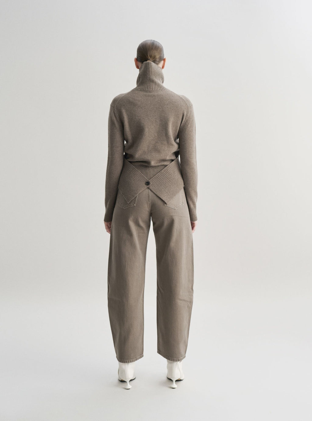 NAELA wool jumper with back detail