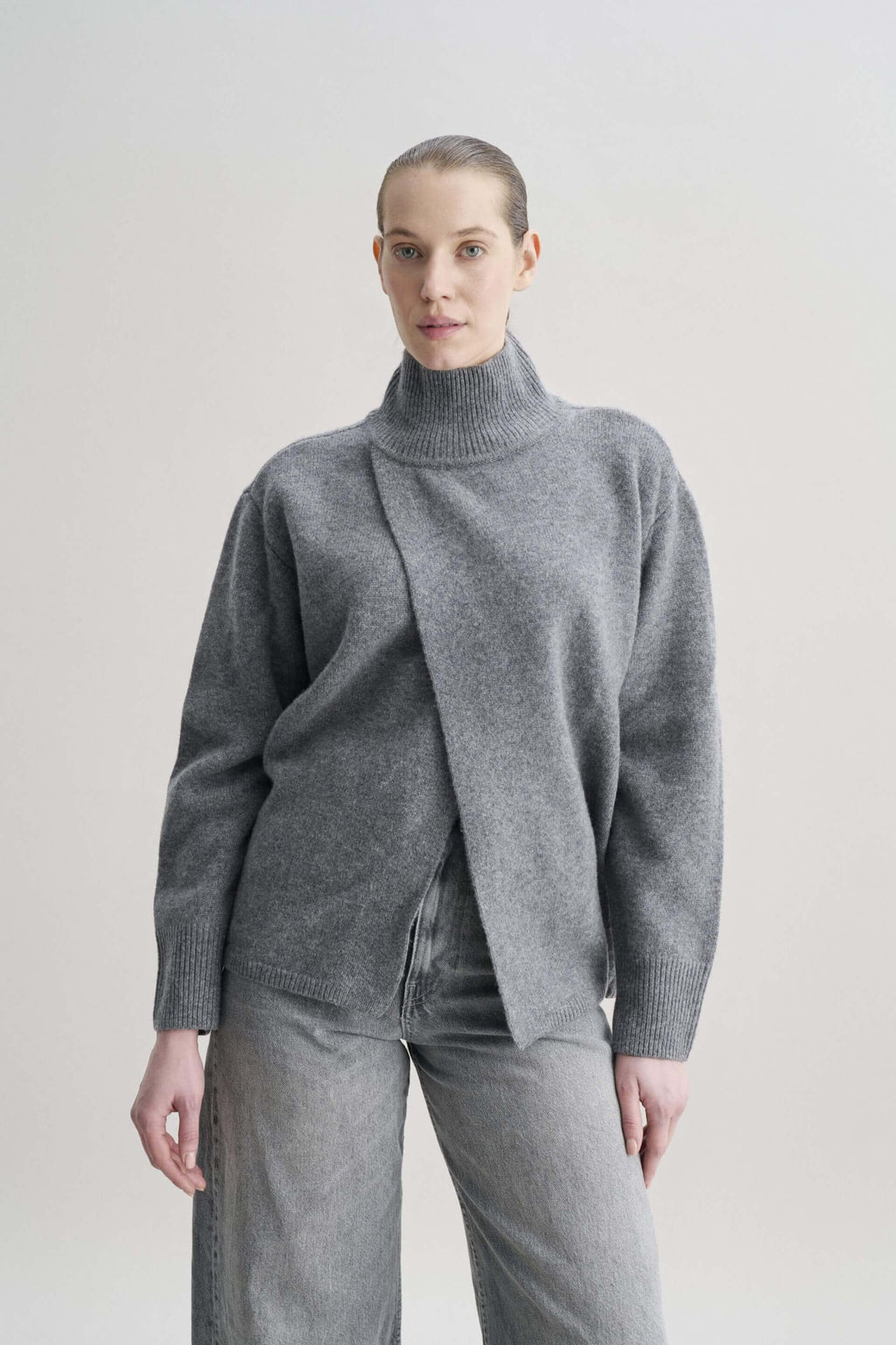 AMARA wool jumper with front slit