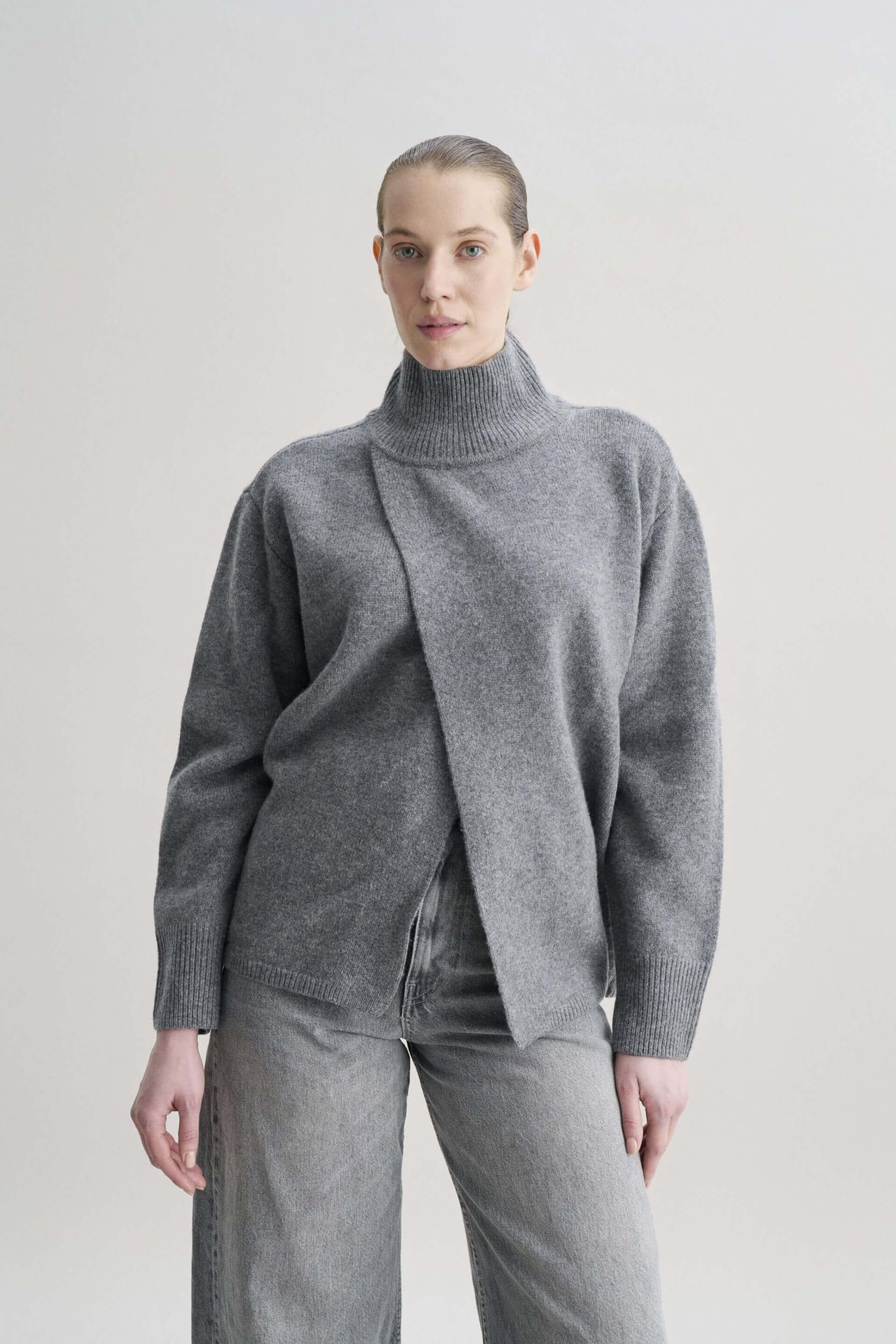 AMARA wool jumper with front slit