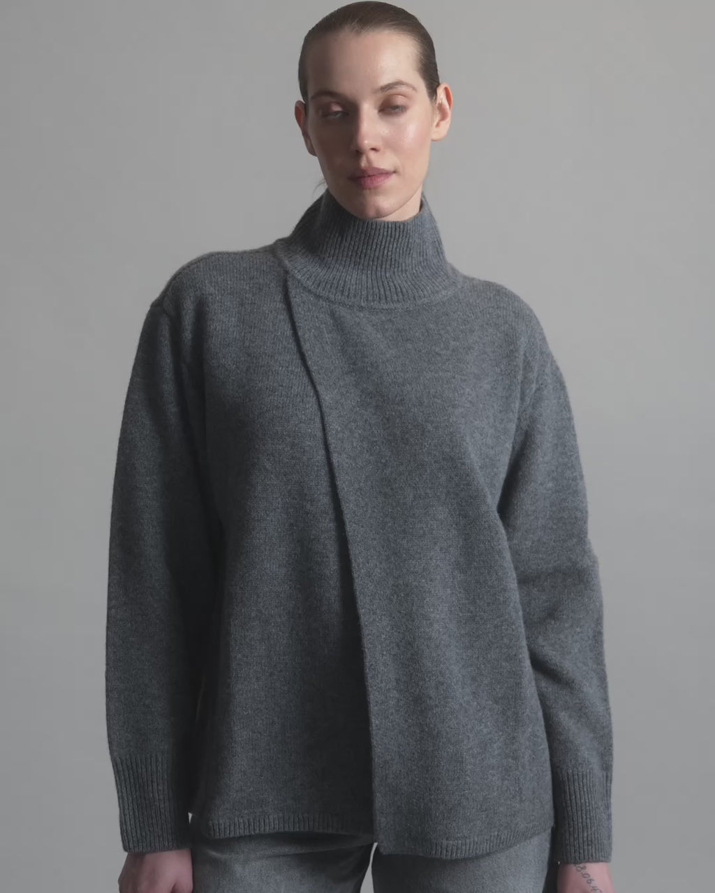 AMARA wool jumper with front slit
